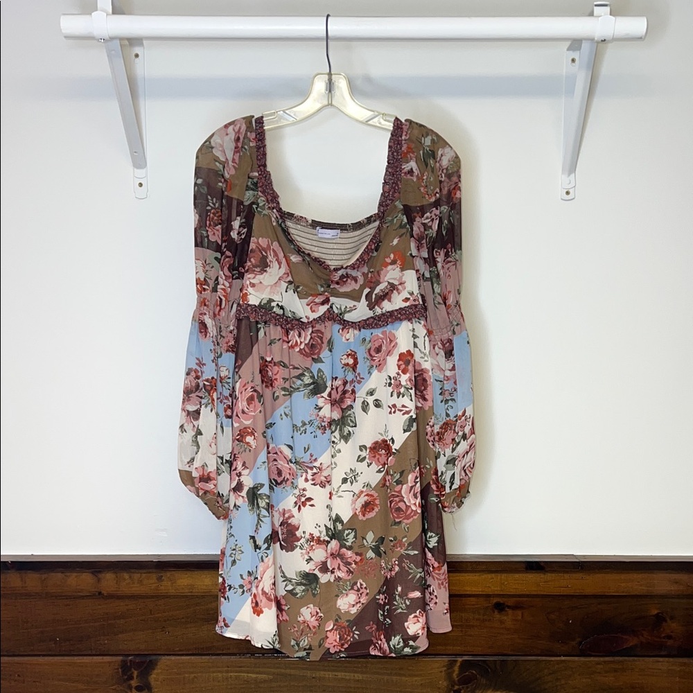 SO‎ Multicolor Floral Long Sleeve Flowy Dress- M